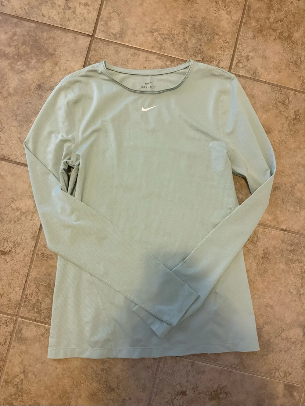 Nike Women’s Long-Sleeve Dri-FIT Top - Light Sage